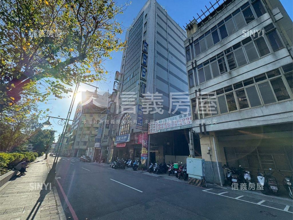 中區商辦｜綠川水岸首排房屋室內格局與周邊環境