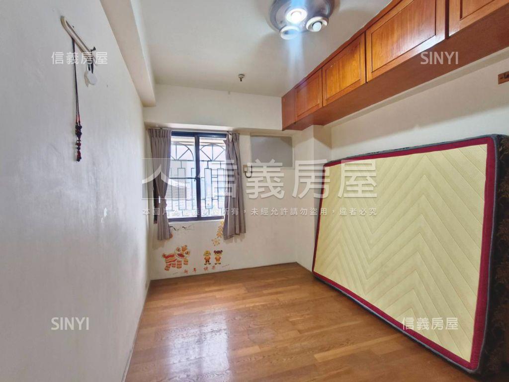 五甲有間便宜電梯３房房屋室內格局與周邊環境