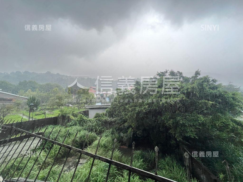 陽明山湖濱大廈房屋室內格局與周邊環境