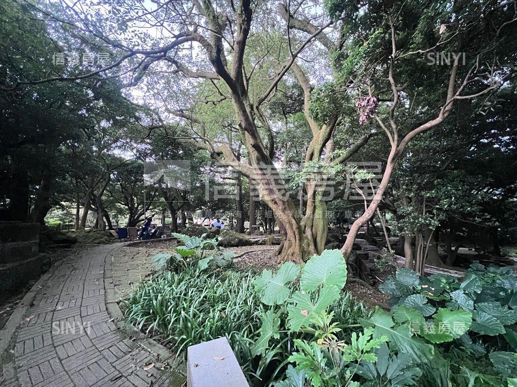 陽明山湖濱大廈房屋室內格局與周邊環境