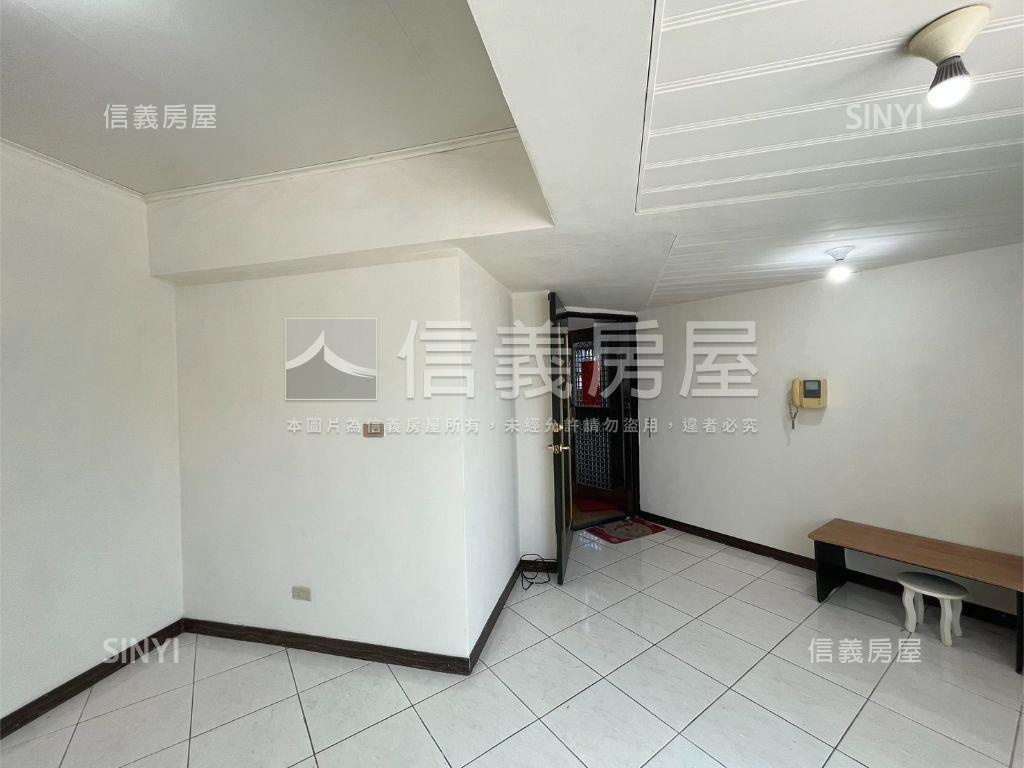 市場旁遠東新象套房房屋室內格局與周邊環境