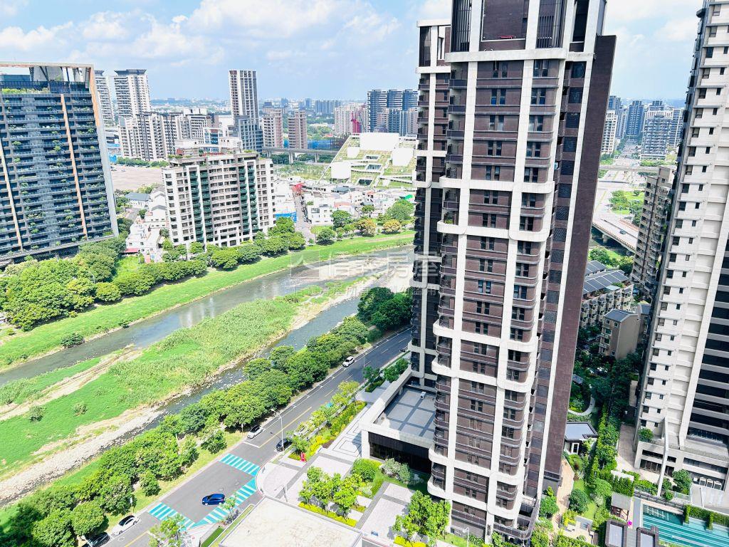 水公園景觀２房平面車位房屋室內格局與周邊環境