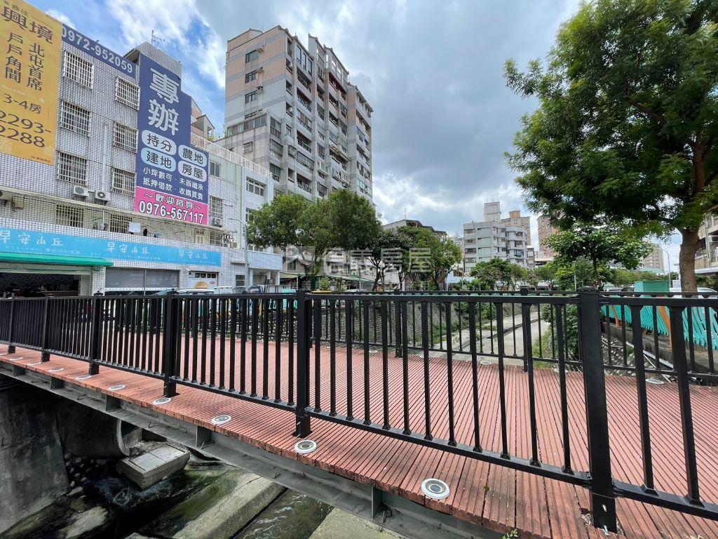近四維國小捷運站●土地Ｂ房屋室內格局與周邊環境