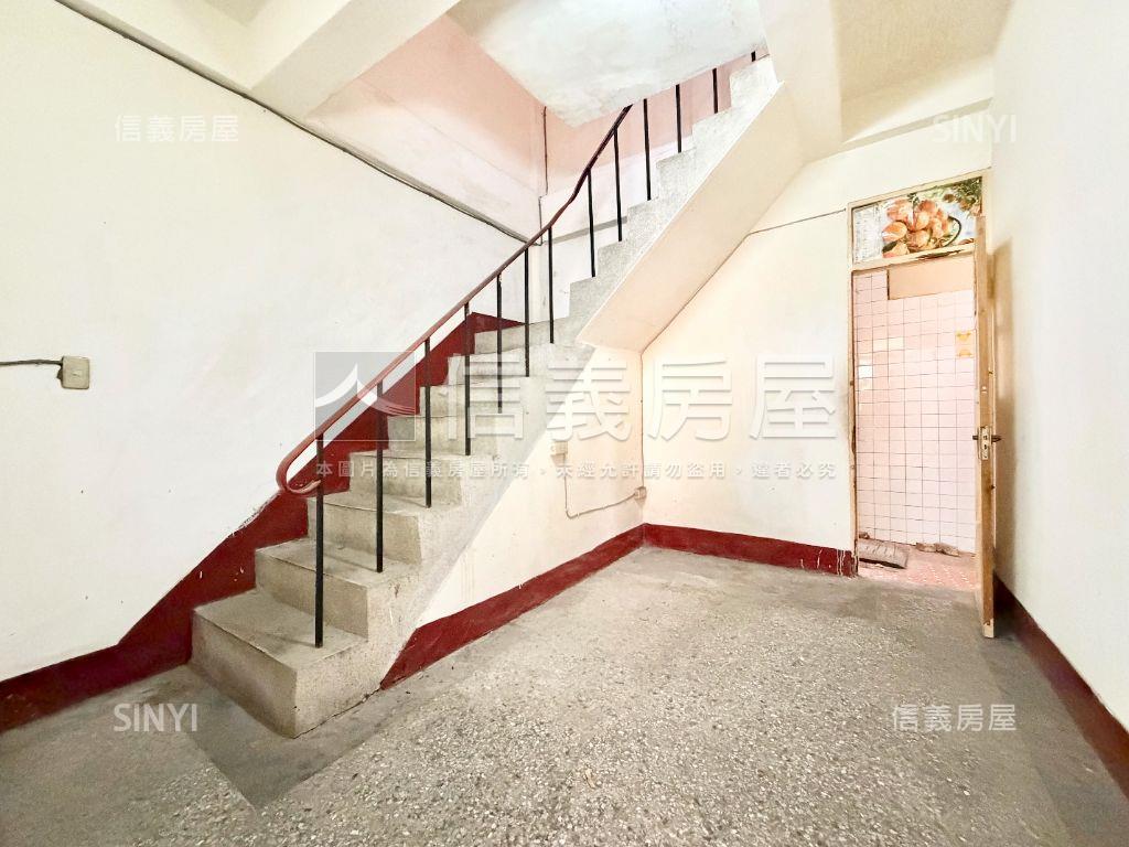 大成街透天－前後陽台房屋室內格局與周邊環境