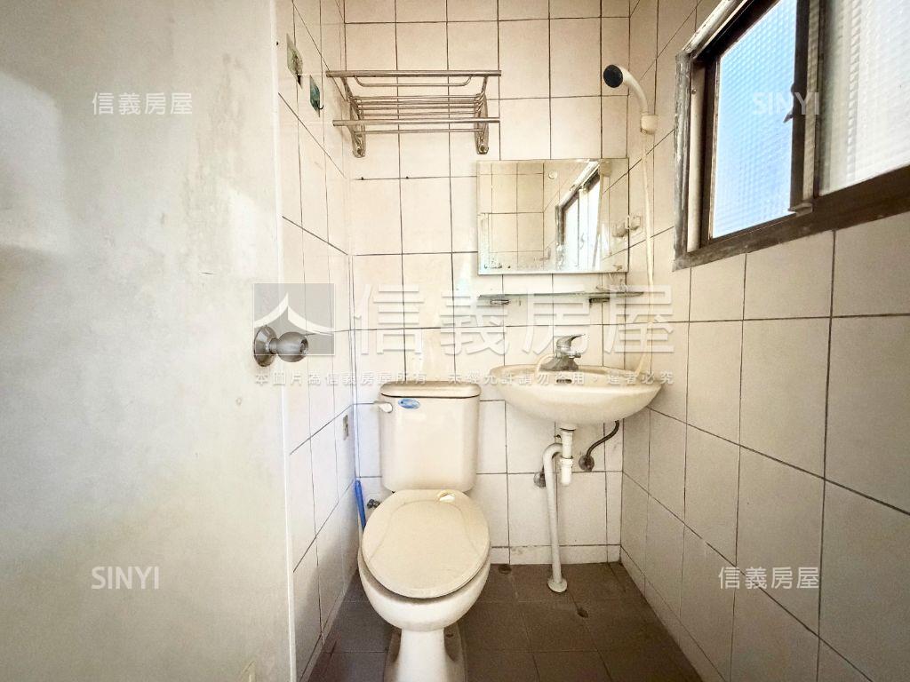 大成街透天－前後陽台房屋室內格局與周邊環境