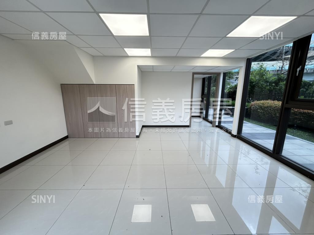 景漾雙車位金店面房屋室內格局與周邊環境