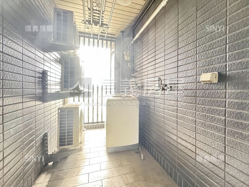 新宿高樓景觀附大車位房屋室內格局與周邊環境