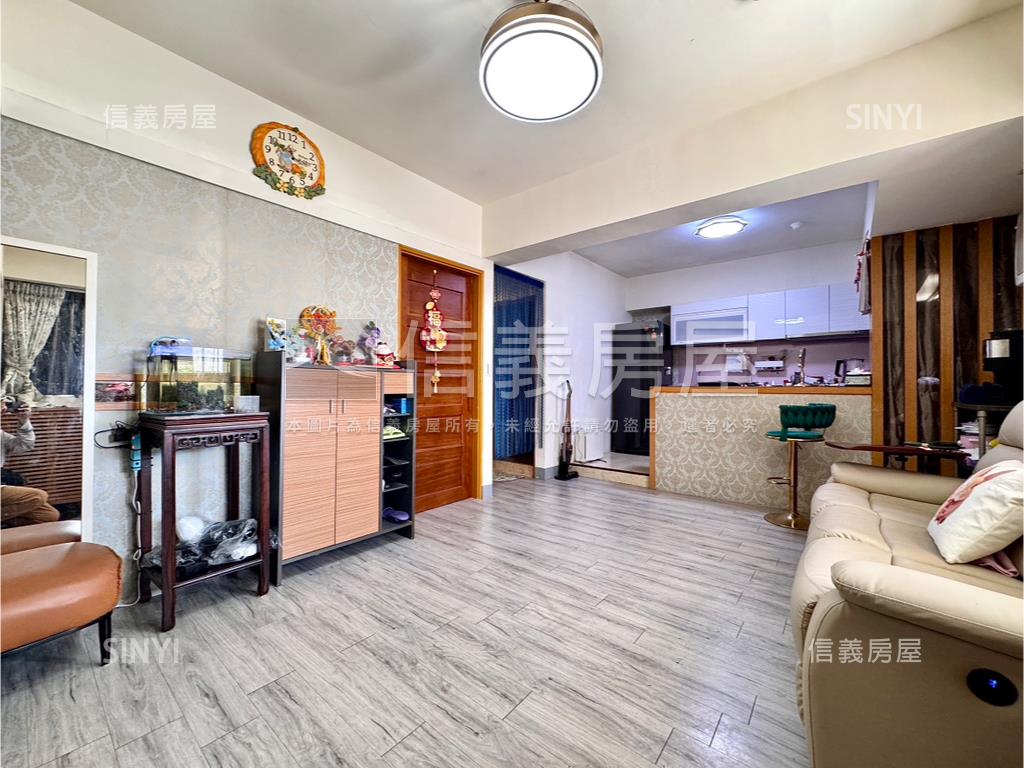 捷運Ｒ１５植物園兩房車位房屋室內格局與周邊環境