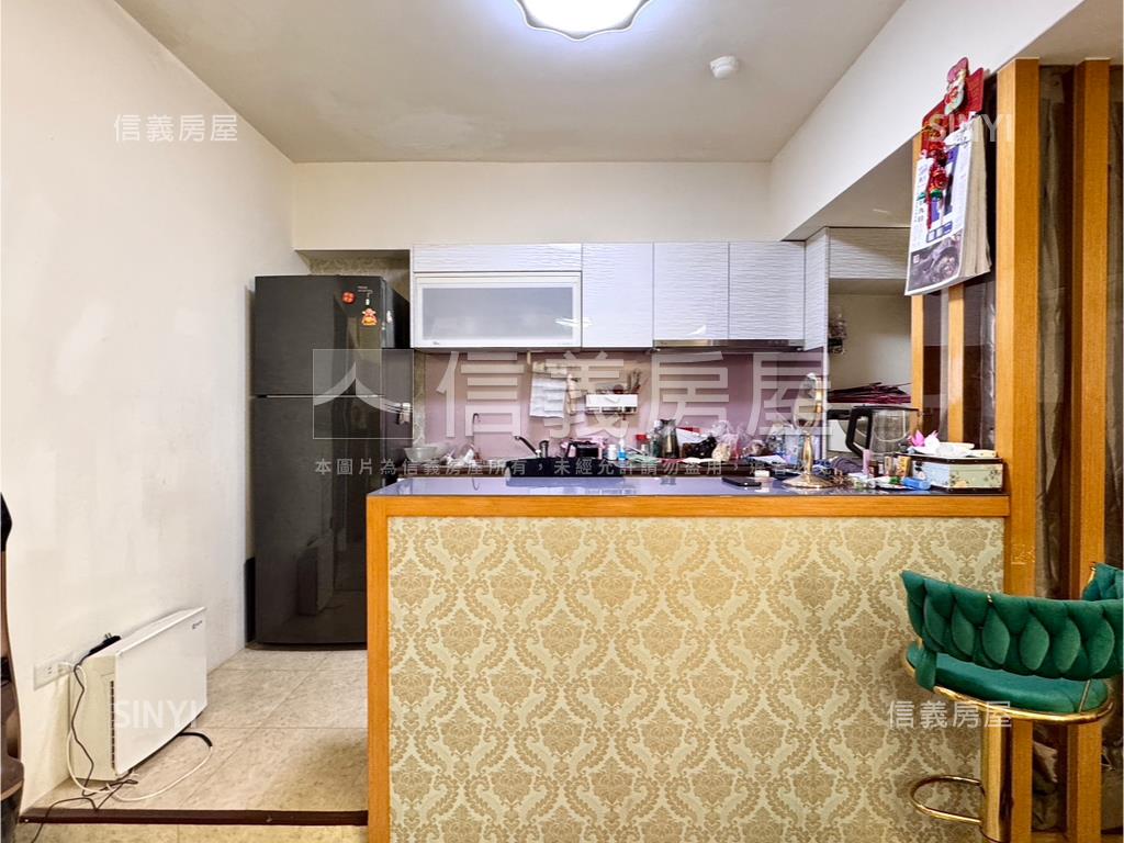 捷運Ｒ１５植物園兩房車位房屋室內格局與周邊環境