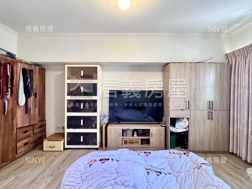 捷運Ｒ１５植物園兩房車位房屋室內格局與周邊環境