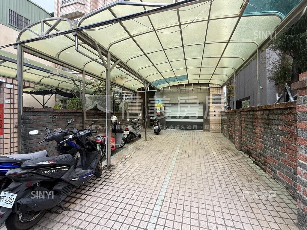 捷運Ｒ１５植物園兩房車位房屋室內格局與周邊環境