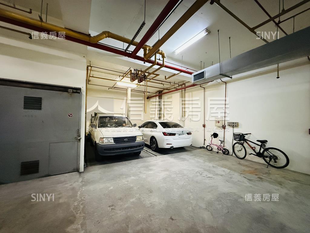 捷運Ｒ１５植物園兩房車位房屋室內格局與周邊環境