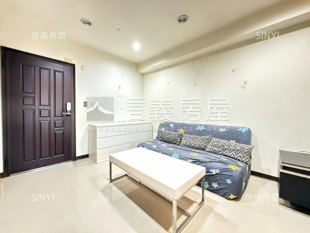 首購世紀凱悅一房車位房屋室內格局與周邊環境