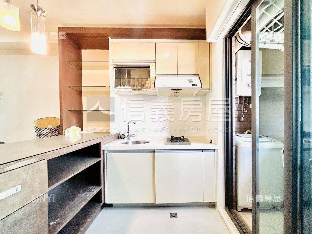 首購世紀凱悅一房車位房屋室內格局與周邊環境