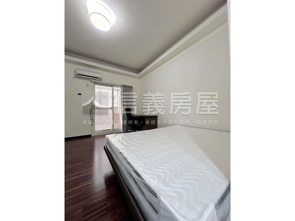 【專任】世貿名人小資美邸房屋室內格局與周邊環境