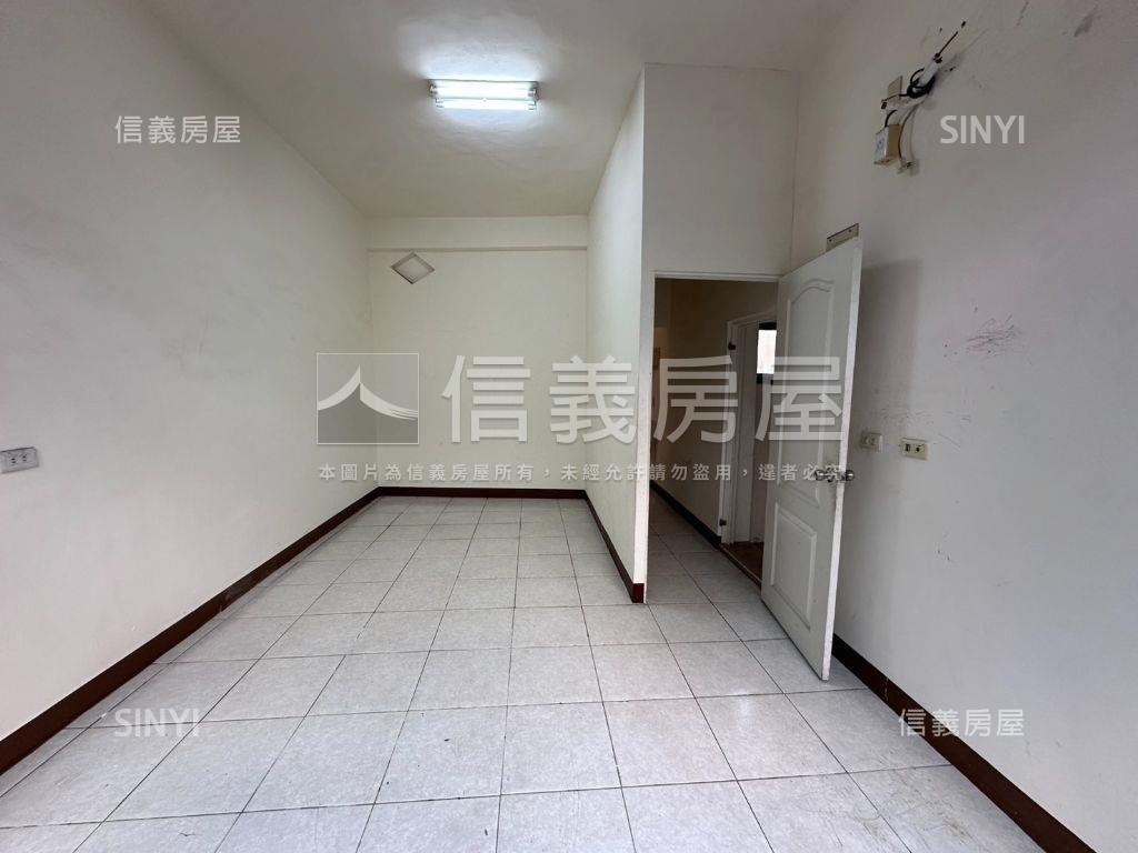 凱旋三路活巷邊間透天房屋室內格局與周邊環境