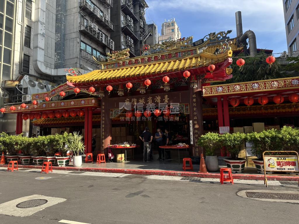 城中市場稀有透天店面房屋室內格局與周邊環境