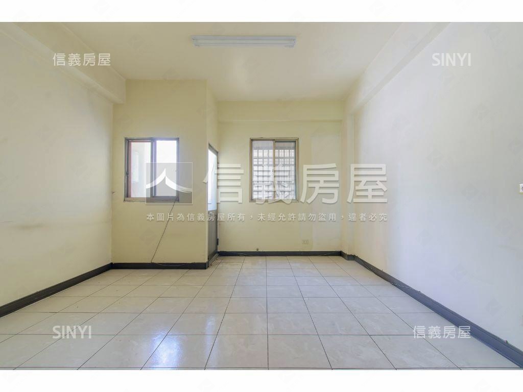 近捷運文心路金透店房屋室內格局與周邊環境