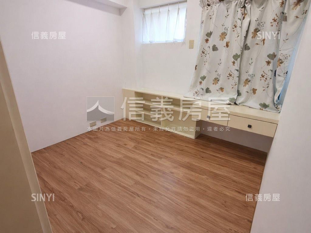 京品集陽台進出美兩房平車房屋室內格局與周邊環境