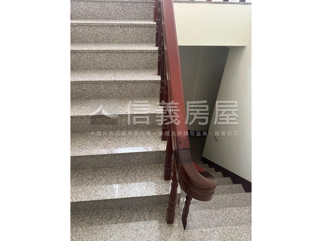 店長推薦！行情價臨路美墅房屋室內格局與周邊環境