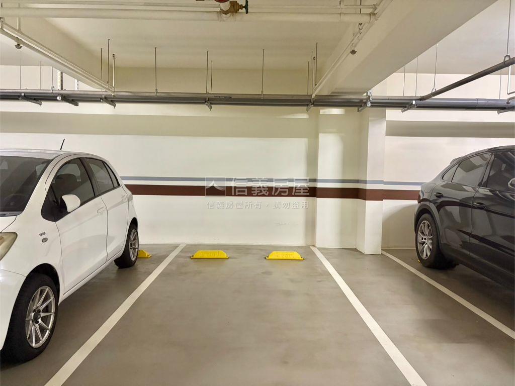 專任夢想美景兩房車位房屋室內格局與周邊環境