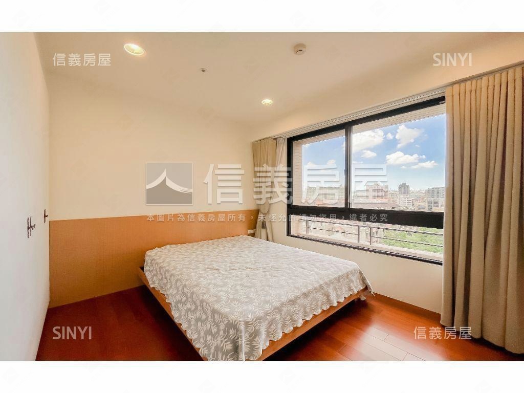 七期朝南擁綠蔭Ｂ１雙車位房屋室內格局與周邊環境