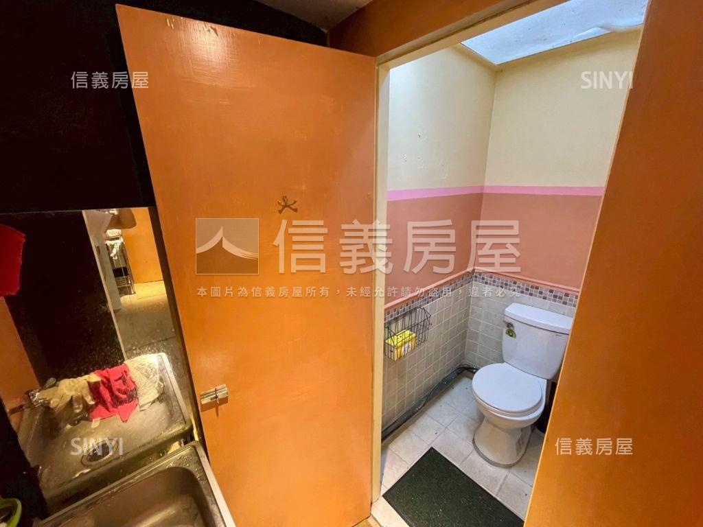微風旁‧邊間雙邊金店面房屋室內格局與周邊環境