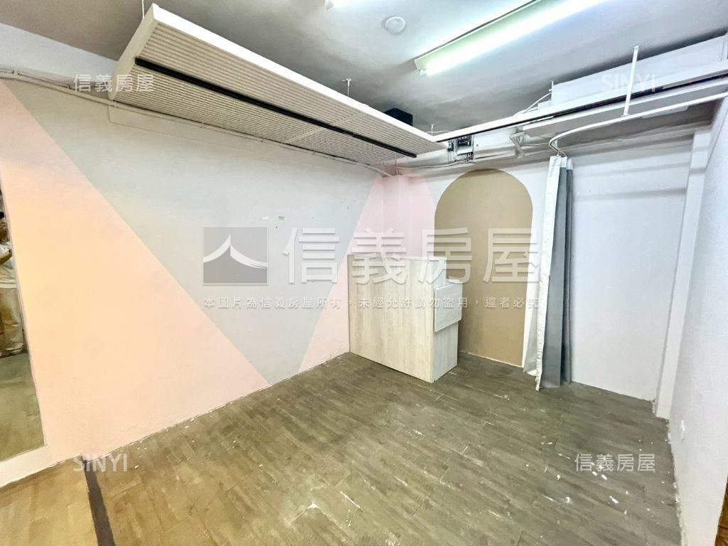 微風旁‧邊間雙邊金店面房屋室內格局與周邊環境