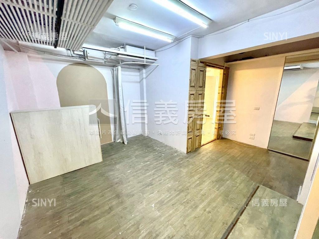 微風旁‧邊間雙邊金店面房屋室內格局與周邊環境