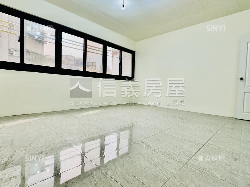 正新生路臨路金透店房屋室內格局與周邊環境