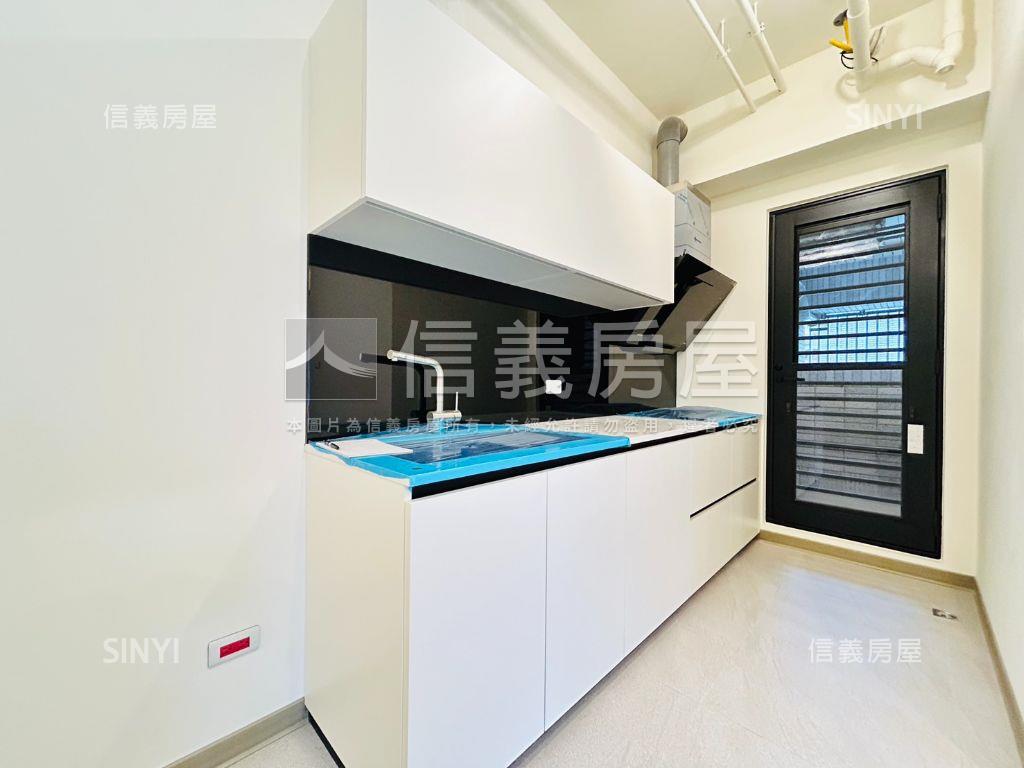 和歌誠美８樓邊間大戶房屋室內格局與周邊環境