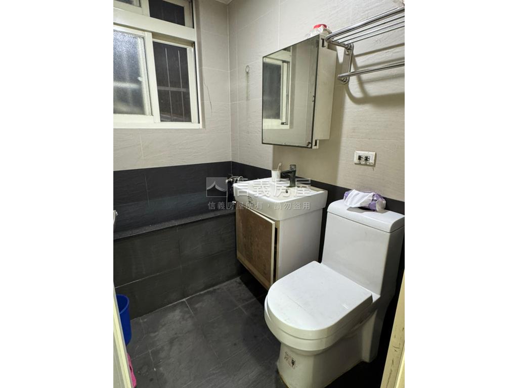 北投溫泉邊間庭院一樓房屋室內格局與周邊環境