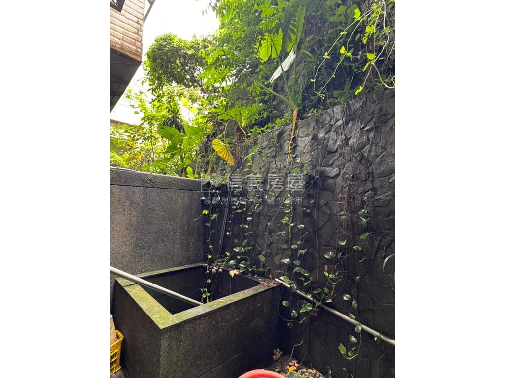 北投溫泉邊間庭院一樓房屋室內格局與周邊環境