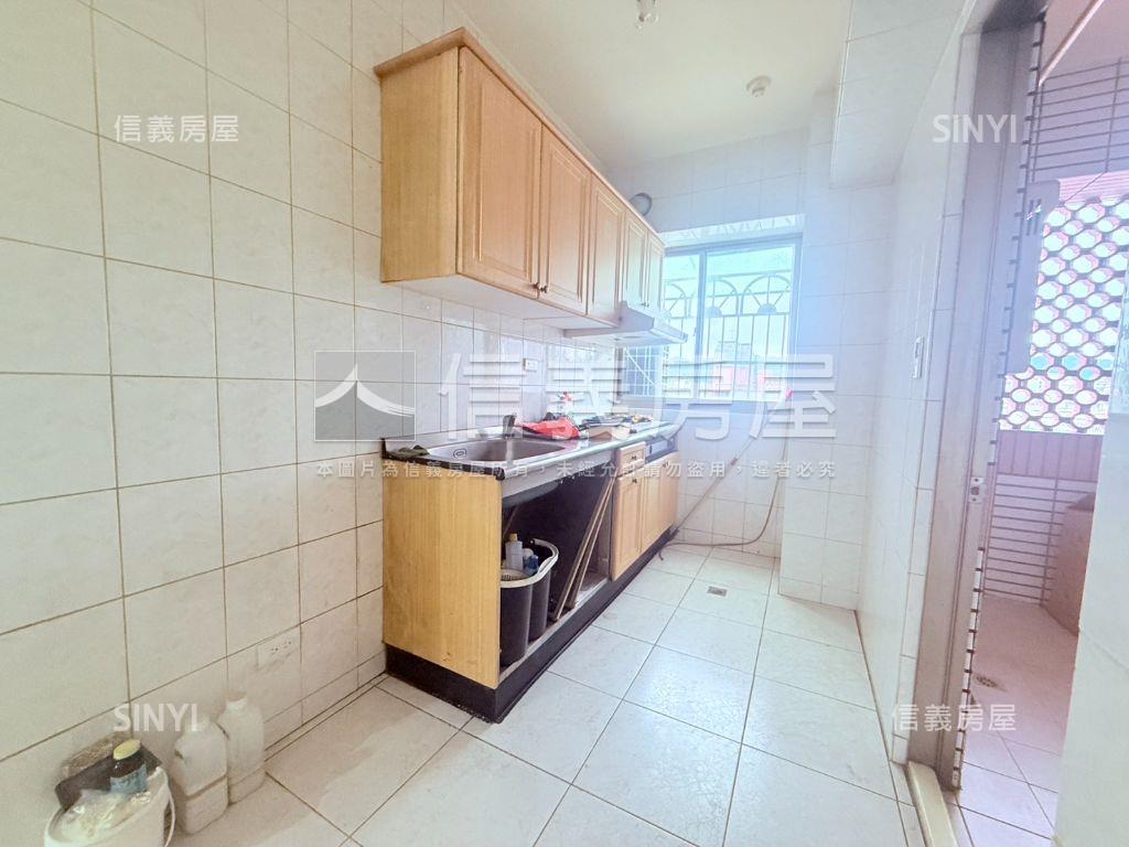 行情！潭子三房車位美視野房屋室內格局與周邊環境