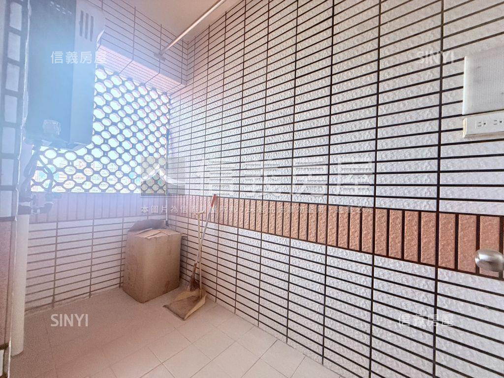 行情！潭子三房車位美視野房屋室內格局與周邊環境