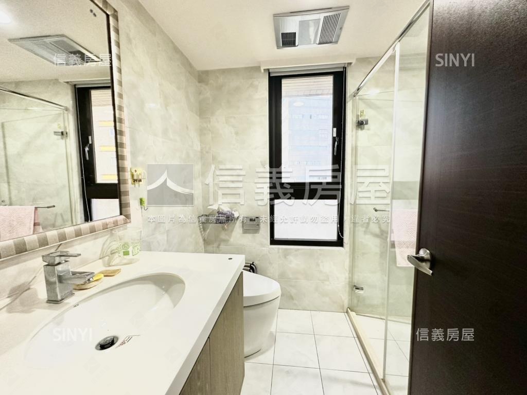 稀有釋出金璽樂曲三房雙車房屋室內格局與周邊環境