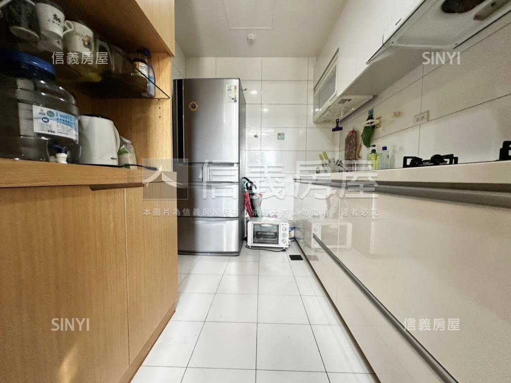 稀有釋出金璽樂曲三房雙車房屋室內格局與周邊環境