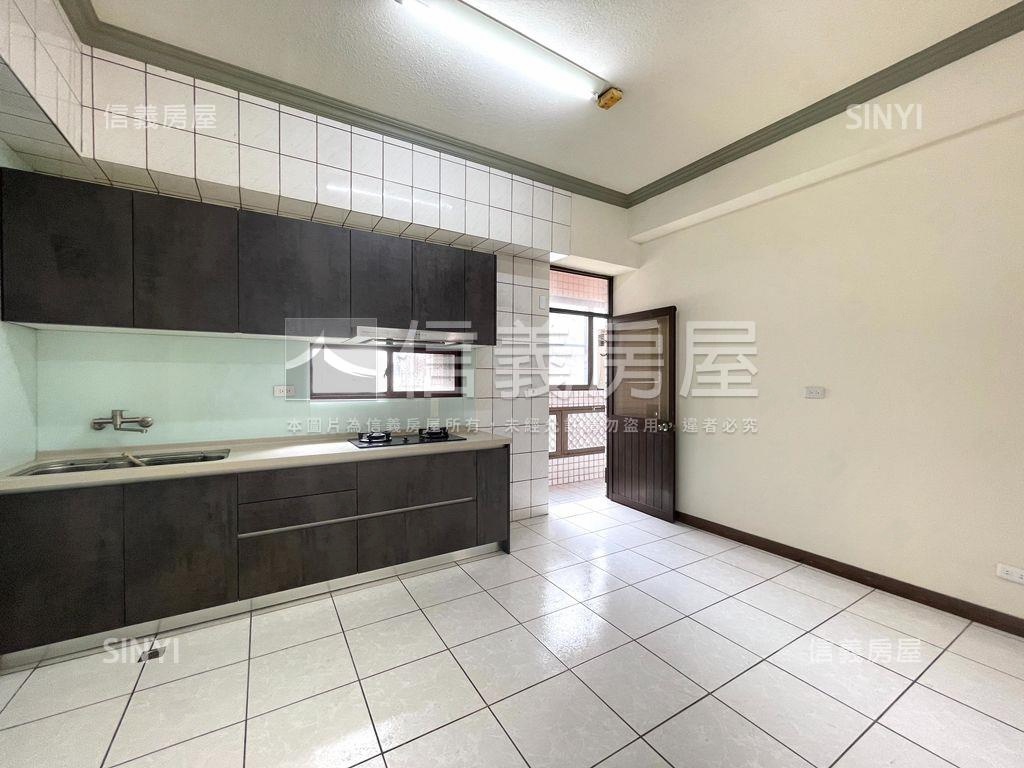 太子向陽樓三房車位房屋室內格局與周邊環境