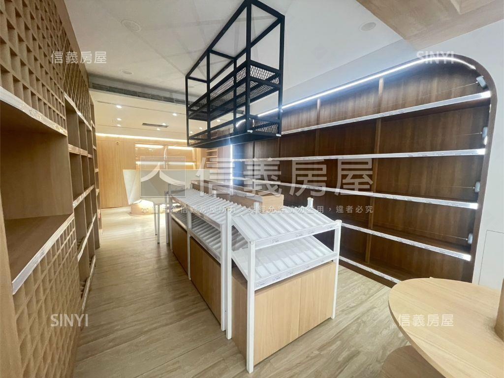 復興微風百貨旁正馬金店面房屋室內格局與周邊環境