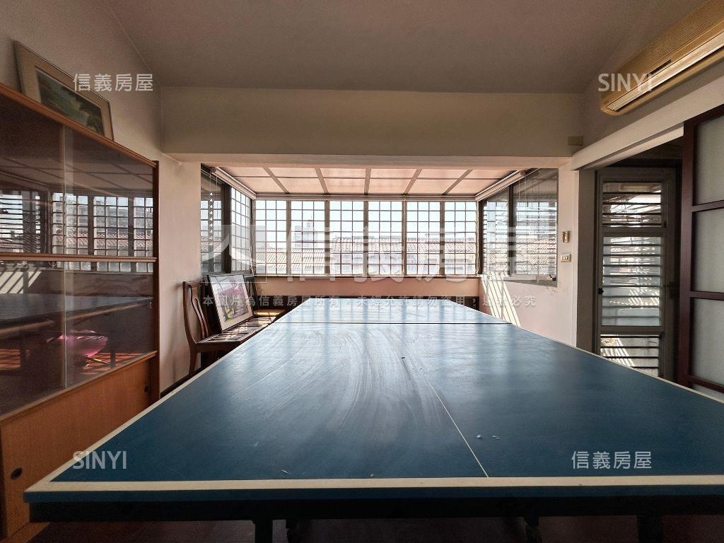 近五期商圈由鉅建設別墅房屋室內格局與周邊環境