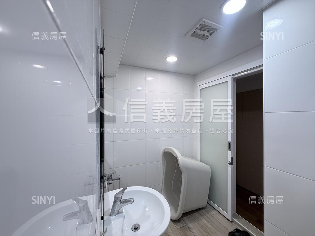 陽光巴里島樹海２房平車房屋室內格局與周邊環境