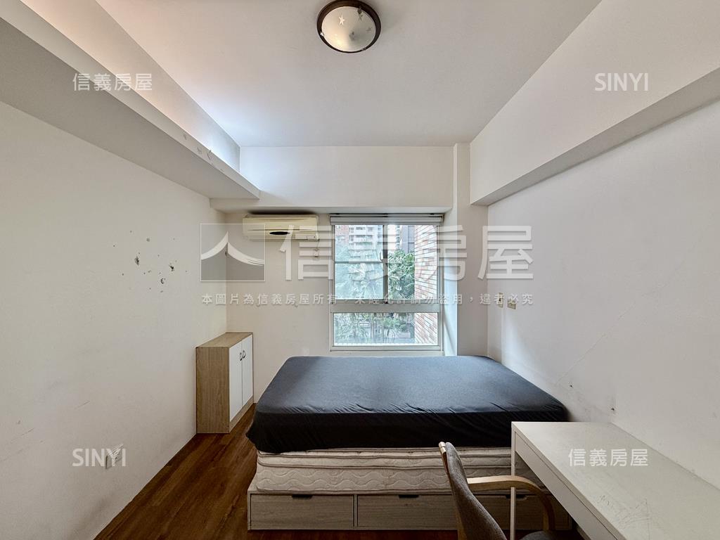 陽光巴里島樹海２房平車房屋室內格局與周邊環境