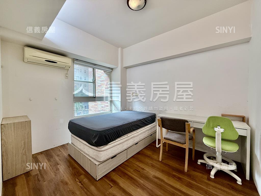 陽光巴里島樹海２房平車房屋室內格局與周邊環境