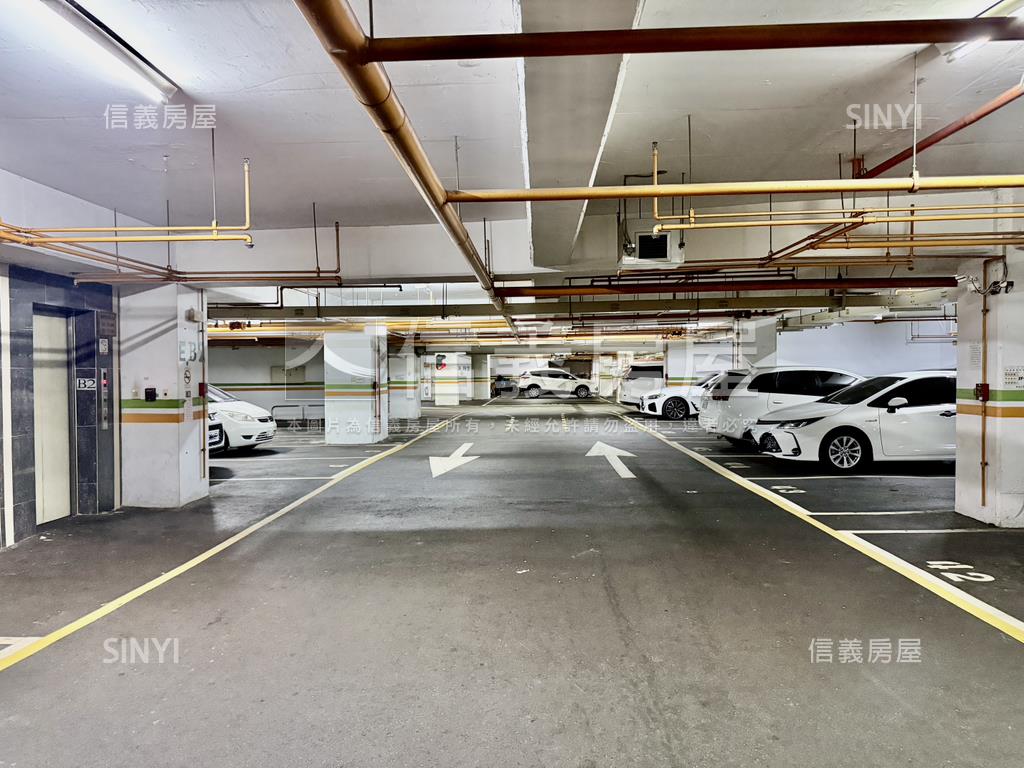 陽光巴里島樹海２房平車房屋室內格局與周邊環境