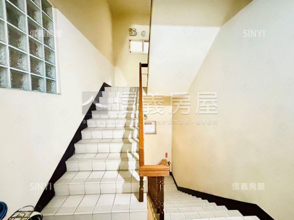 中壢普義路大四房車位房屋室內格局與周邊環境