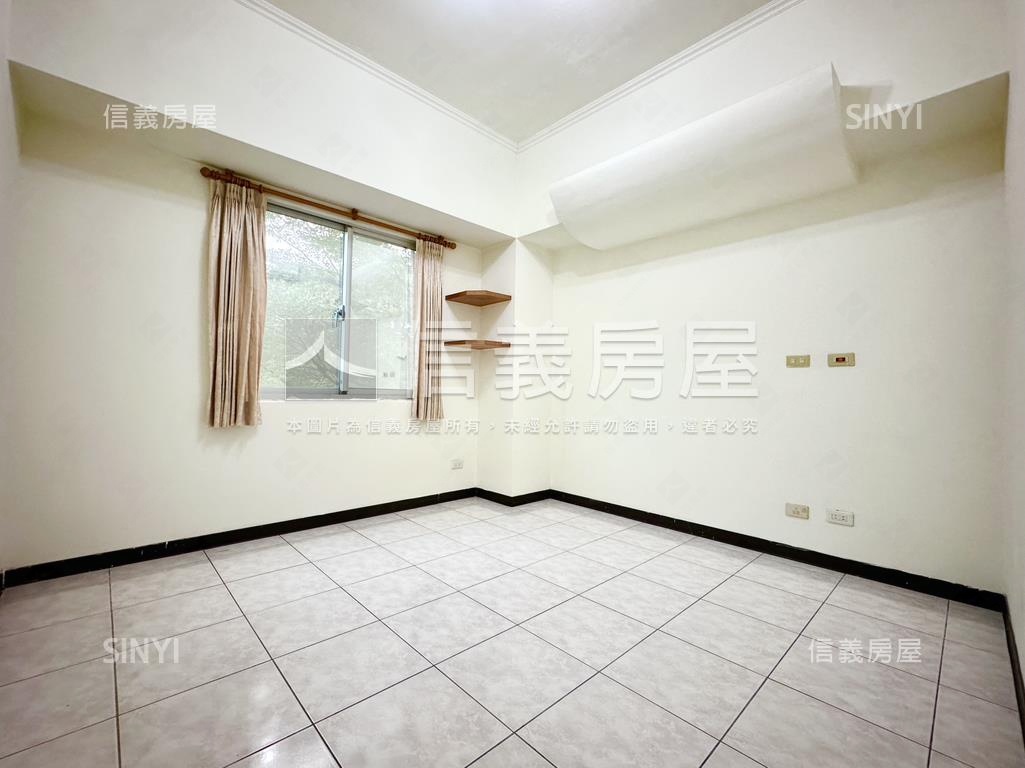 公園樹海三房平面車位房屋室內格局與周邊環境