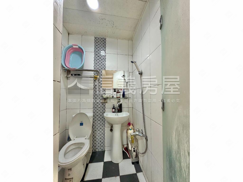 健行商圈精美透天房屋室內格局與周邊環境