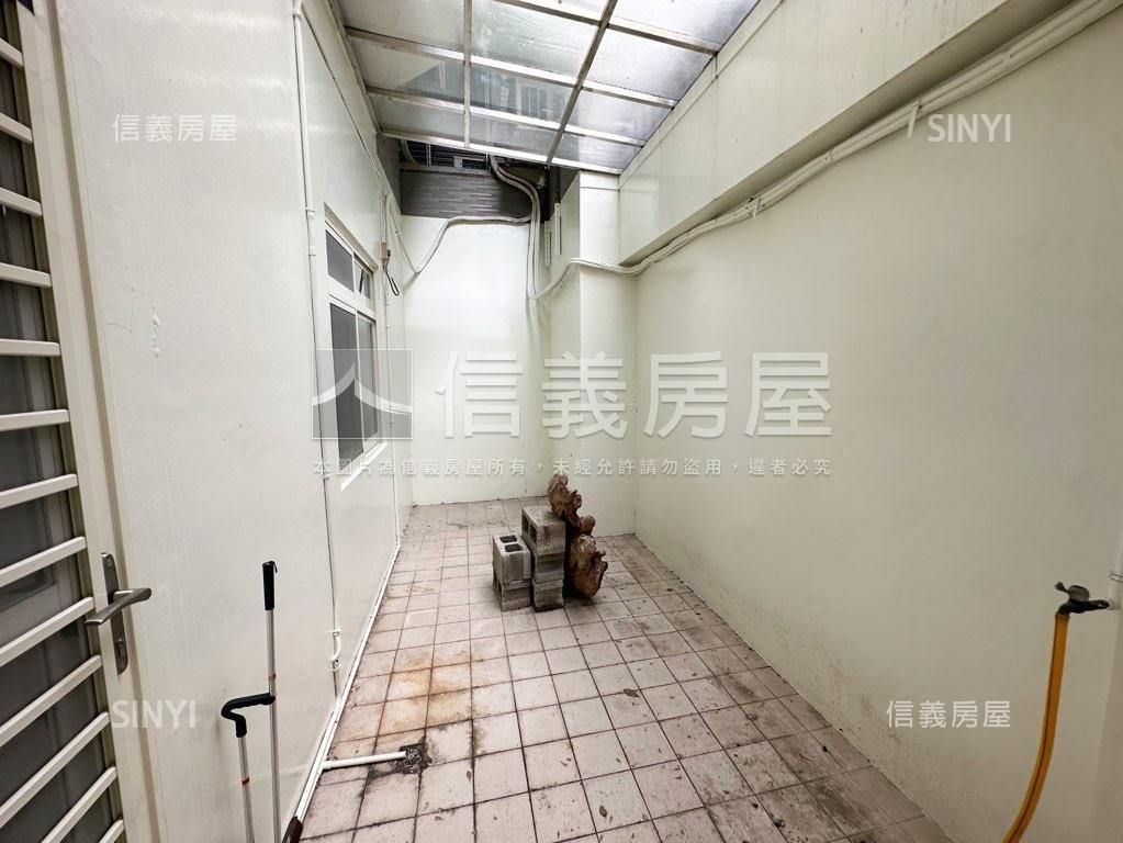 榮華富貴美裝潢一樓房屋室內格局與周邊環境