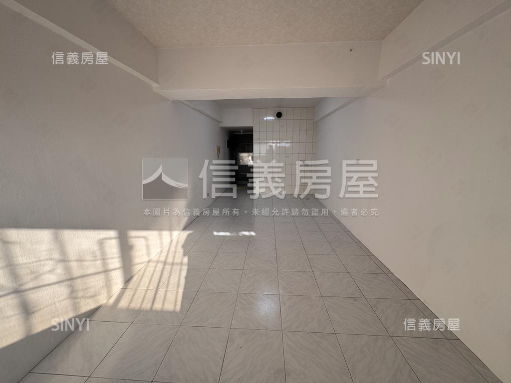 白金漢宮臻品房屋室內格局與周邊環境