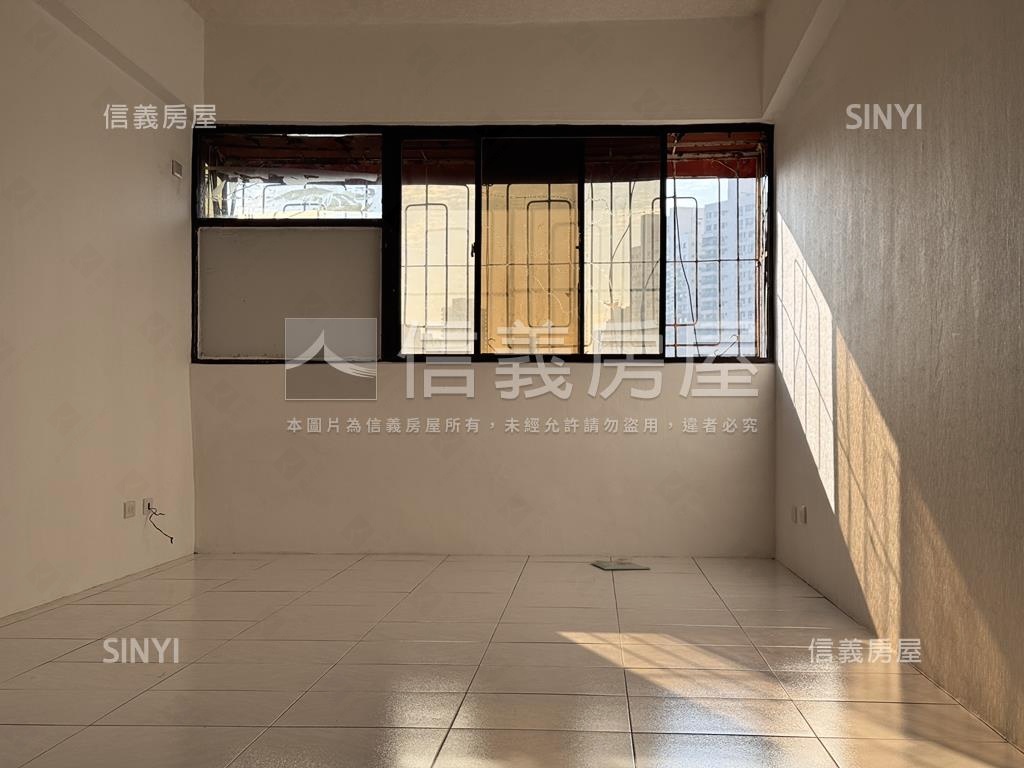 白金漢宮臻品房屋室內格局與周邊環境